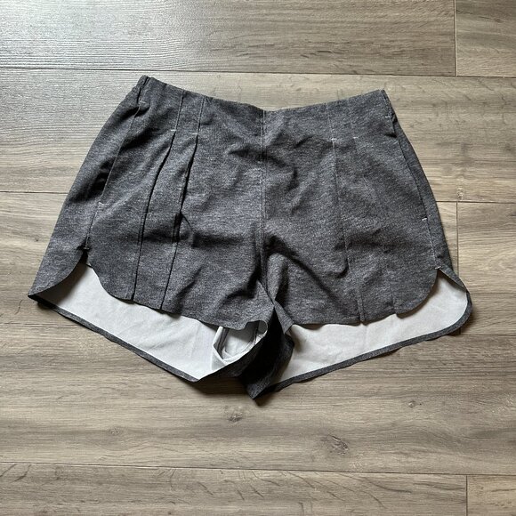Lululemon &go Endeavor Short size 4 gray active shorts - Picture 2 of 9